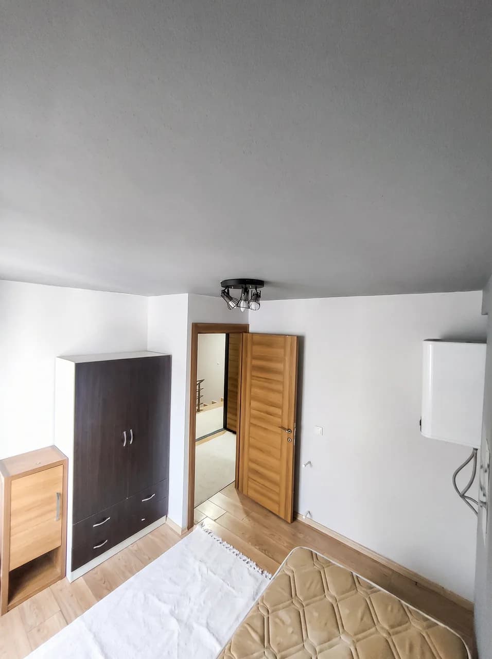 Çiğli Balatçık'ta İZBAN 174m & Hastaneler Aksında Çatı Teraslı Full Eşyalı 1+1 - Görsel 5